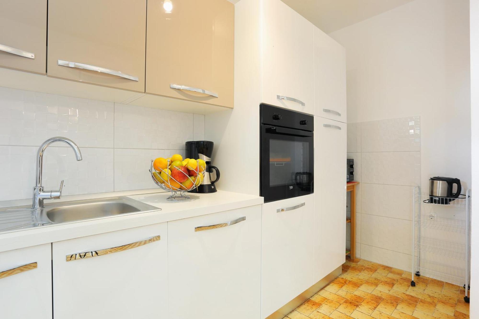 Seaside Holiday House Poljica, Trogir - 5161 Marina Bilik gambar